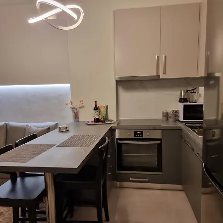 Iris Center Premium Салоніки